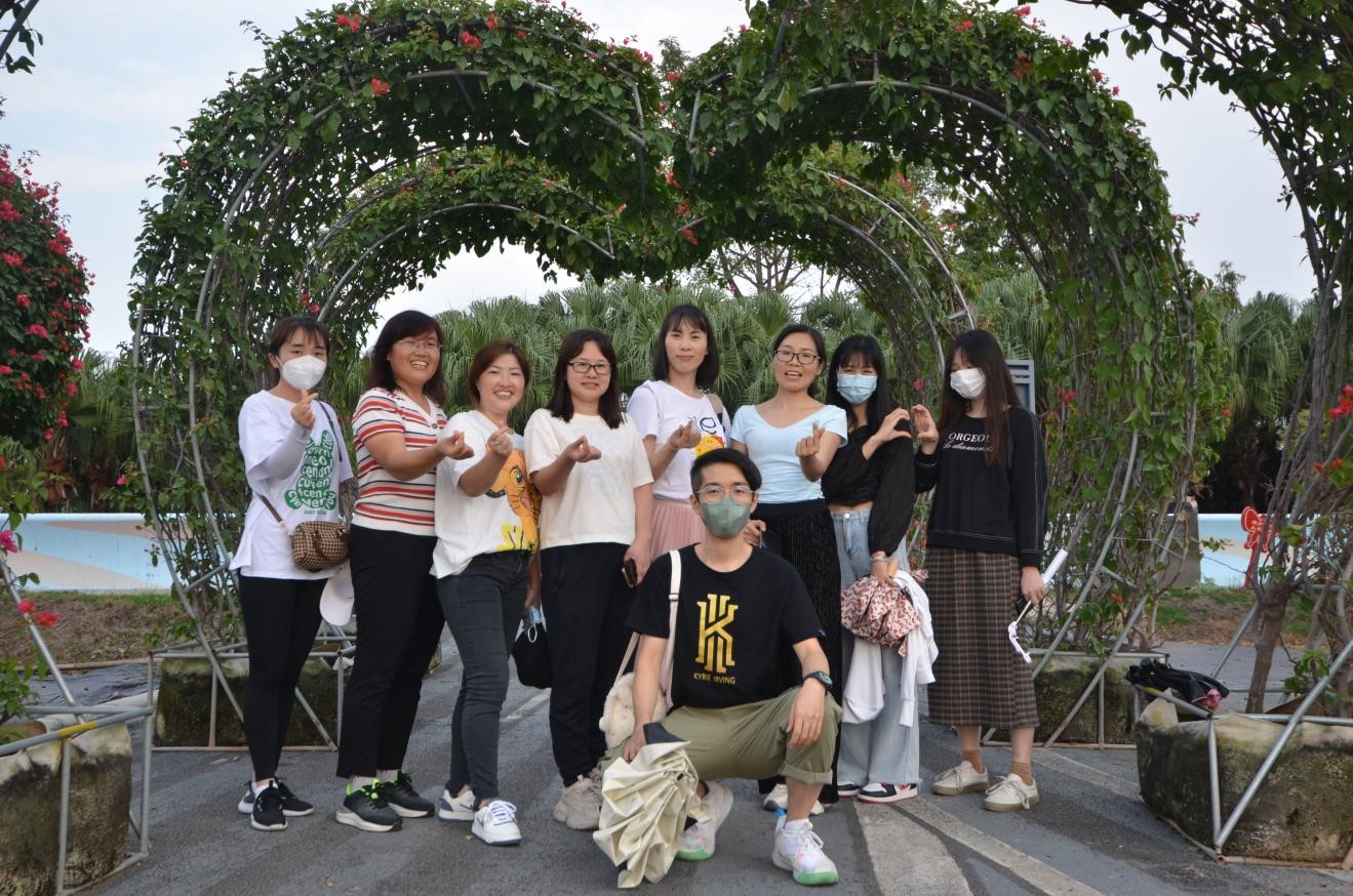 麻豆激情免费电影新能源西江花海团建